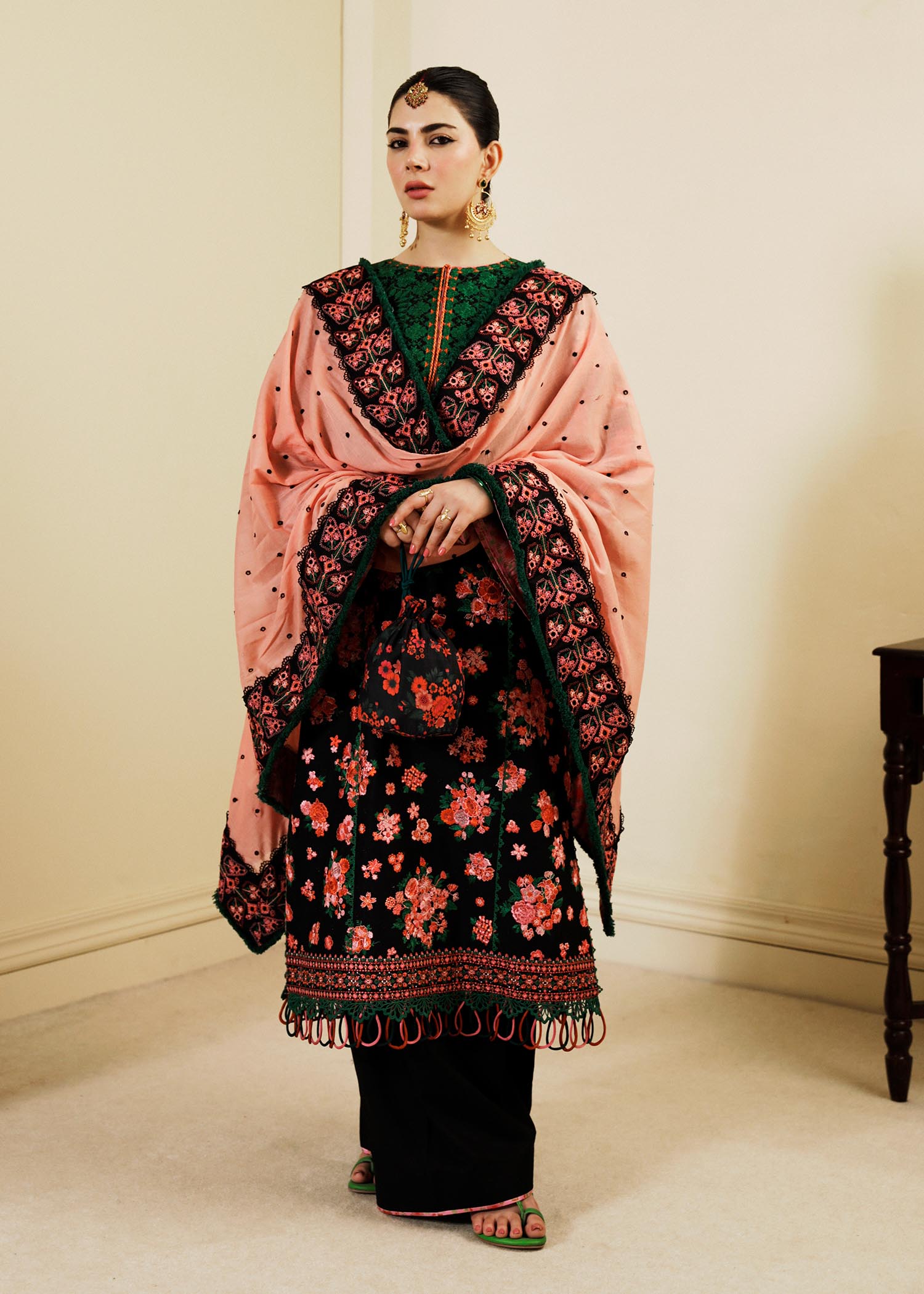 Hussain Rehar | Lawn SS 2023 | Noir - Waniyas