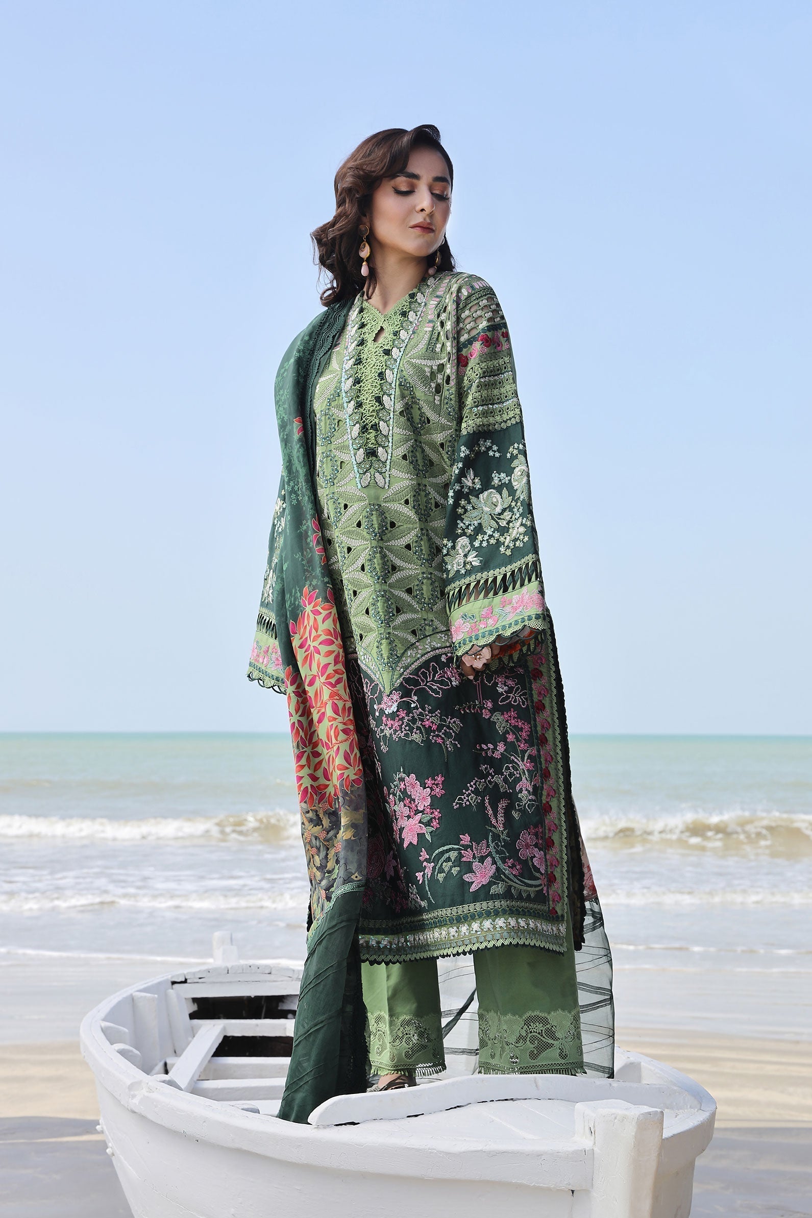 Maryam Hussain | Luxury Lawn 24 | GARDENIA - Waniyas