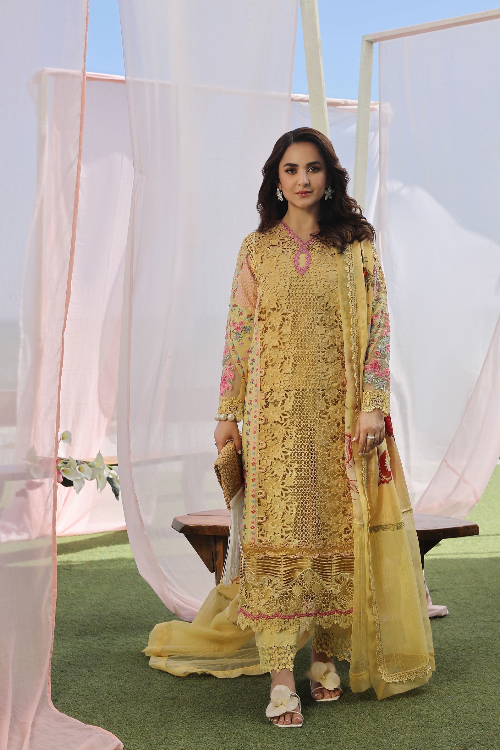 Maryam Hussain | Luxury Lawn 24 | TROPICA - Waniyas