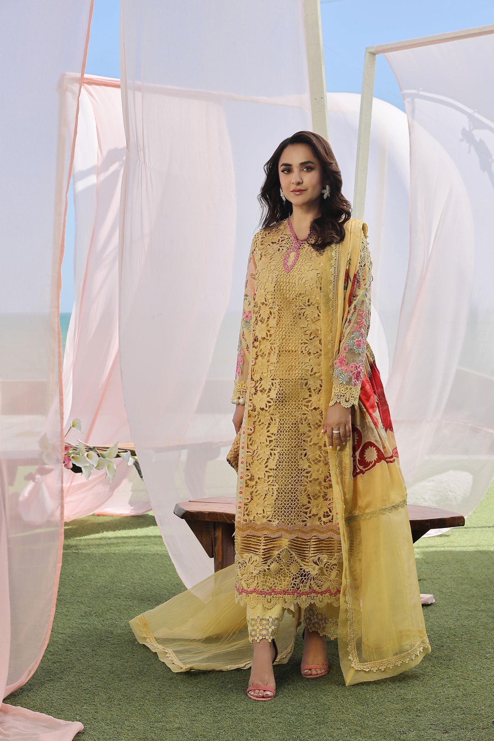 Maryam Hussain | Luxury Lawn 24 | TROPICA - Waniyas