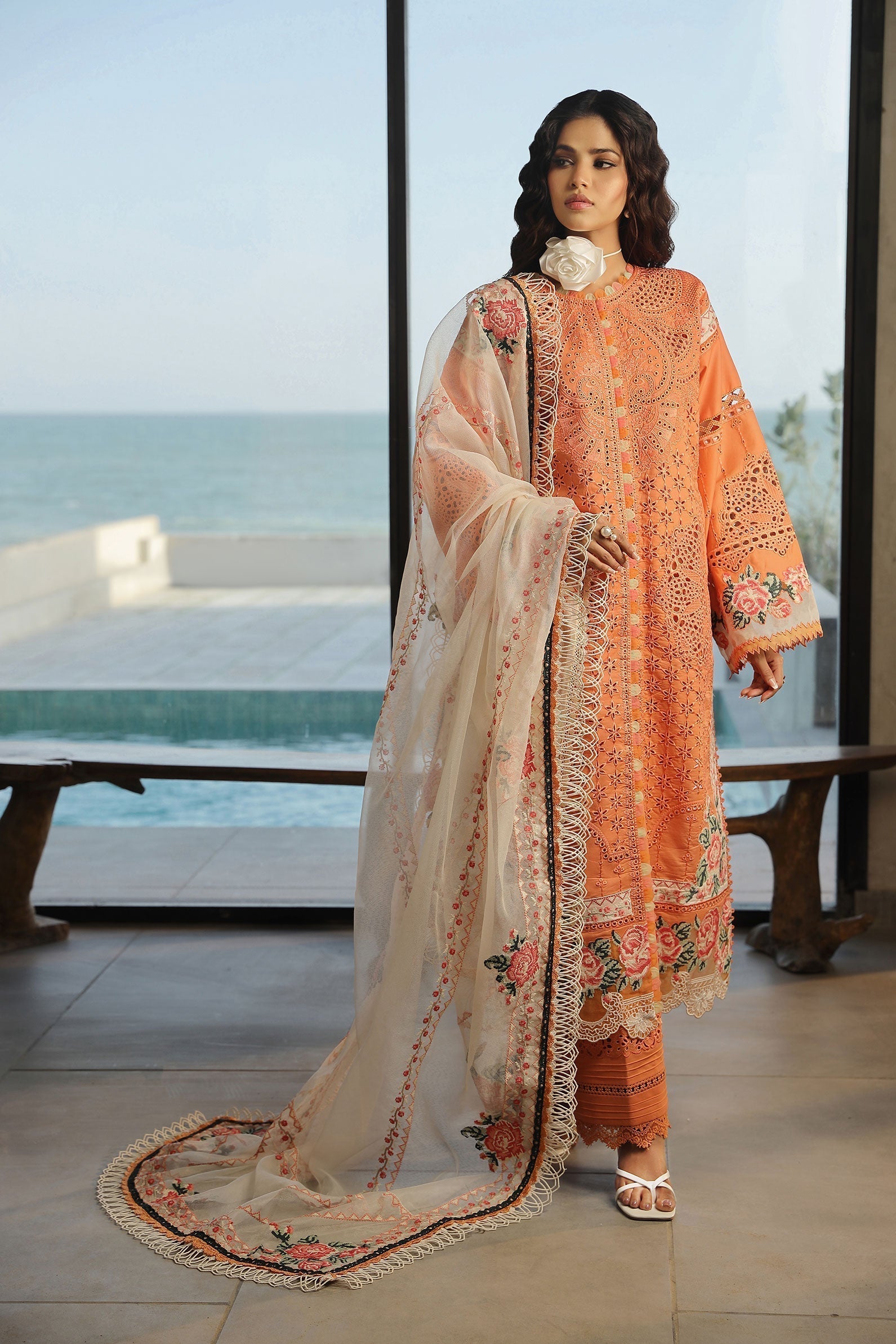 Maryam Hussain | Luxury Lawn 24 | XURI - Waniyas