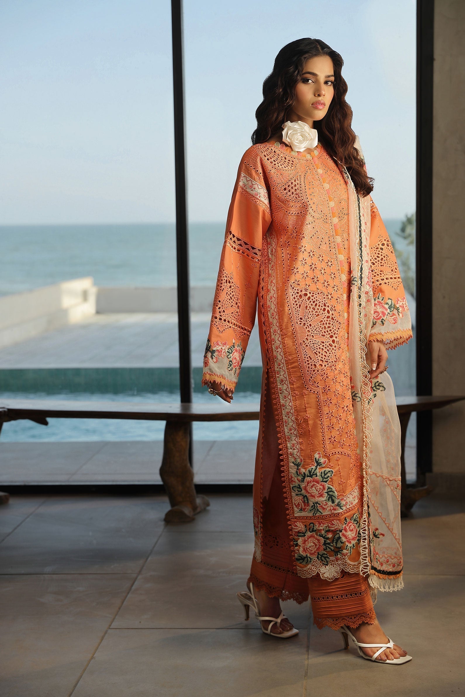 Maryam Hussain | Luxury Lawn 24 | XURI - Waniyas