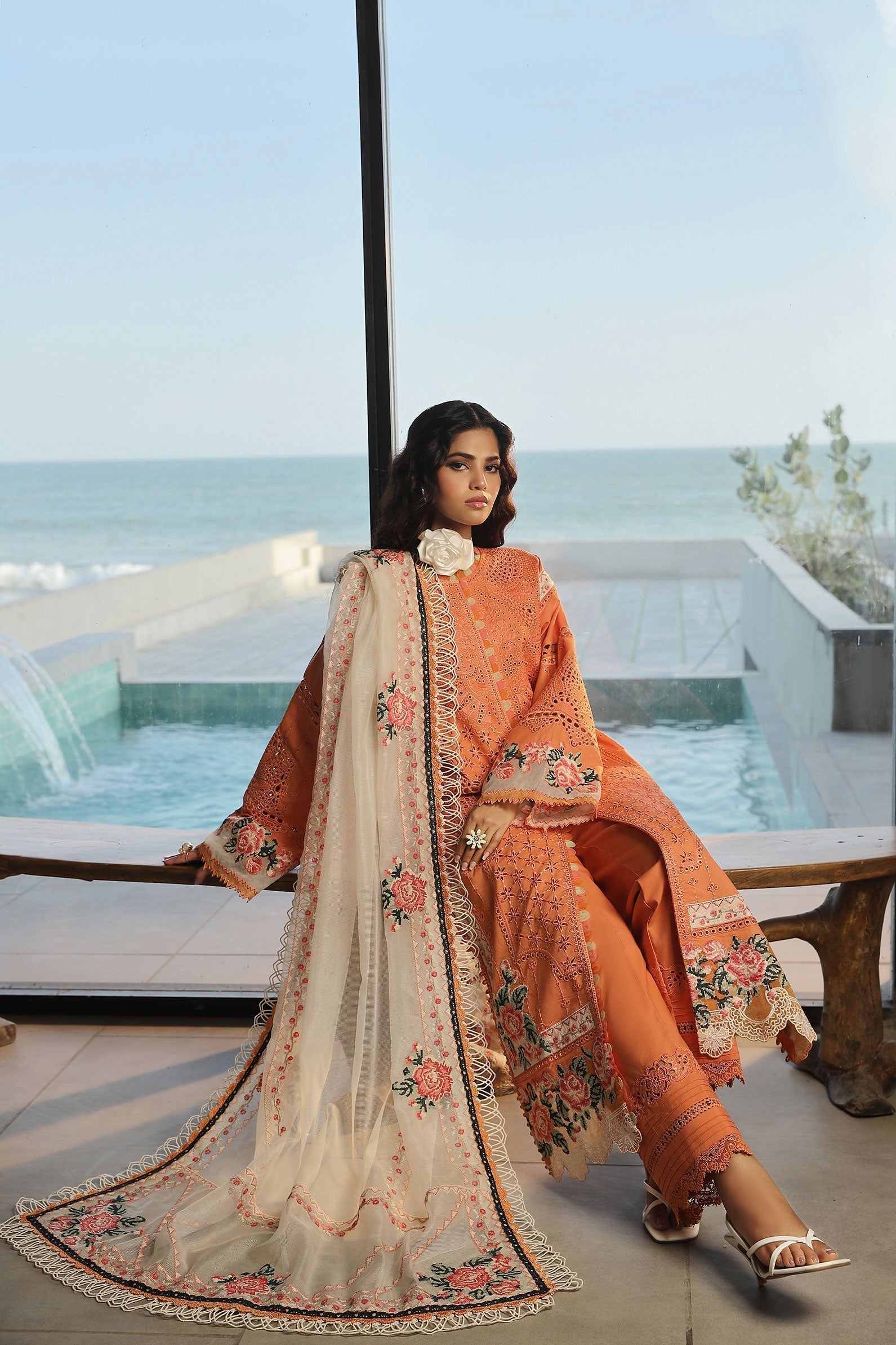 Maryam Hussain | Luxury Lawn 24 | XURI - Waniyas