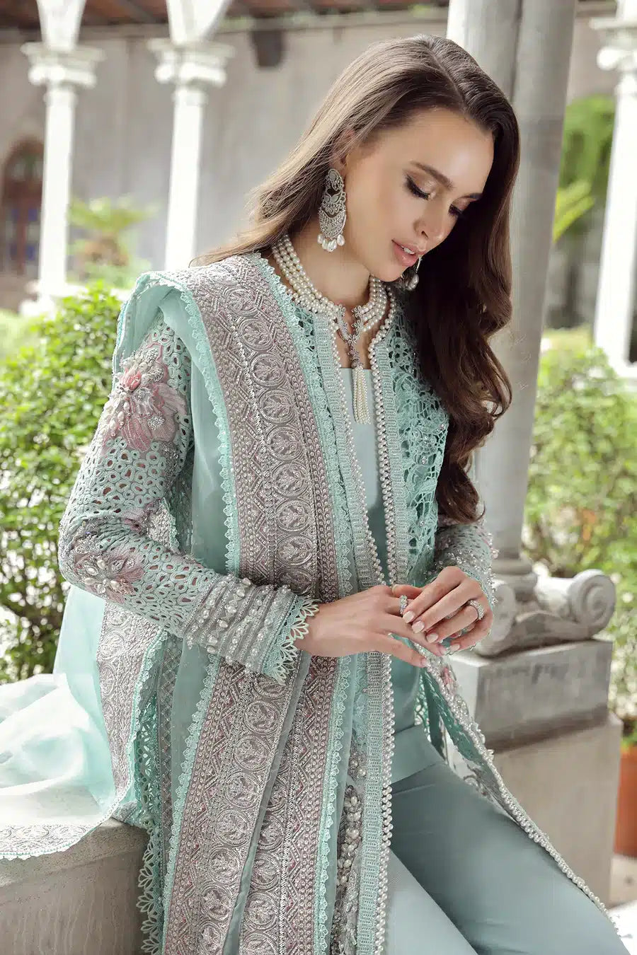 Maryam Hussain | Raha Luxury Festive 23 | Alara - Waniyas