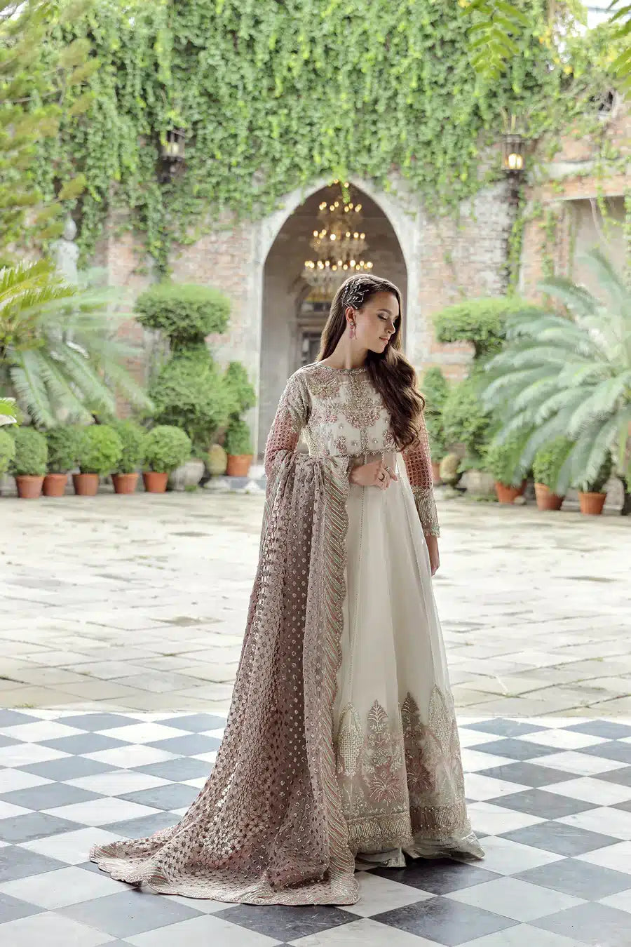 Maryam Hussain | Raha Luxury Festive 23 | Laleh - Waniyas