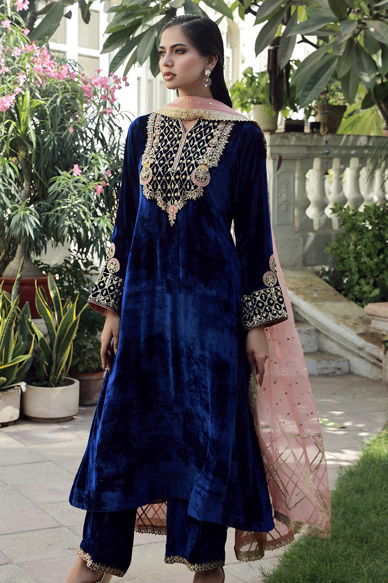 Sana Abbas | Velvet Formals | LOLITE