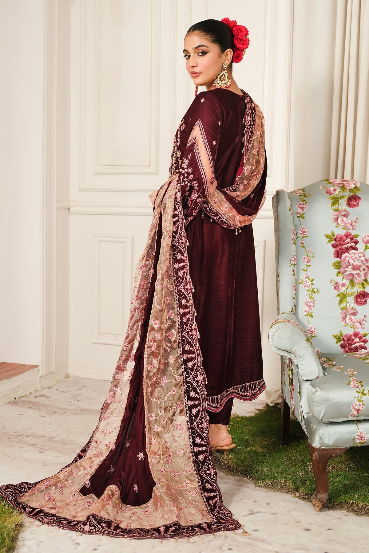 Raeesa Premium | Sheen Luxury Velvet | Poosh