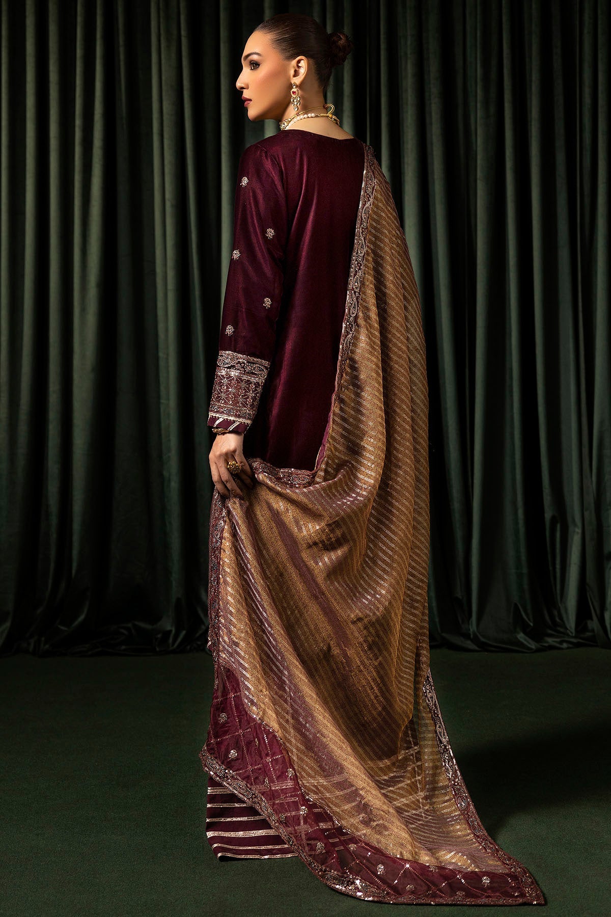 Motifz | Velvet Formals | 5096-DAISHA