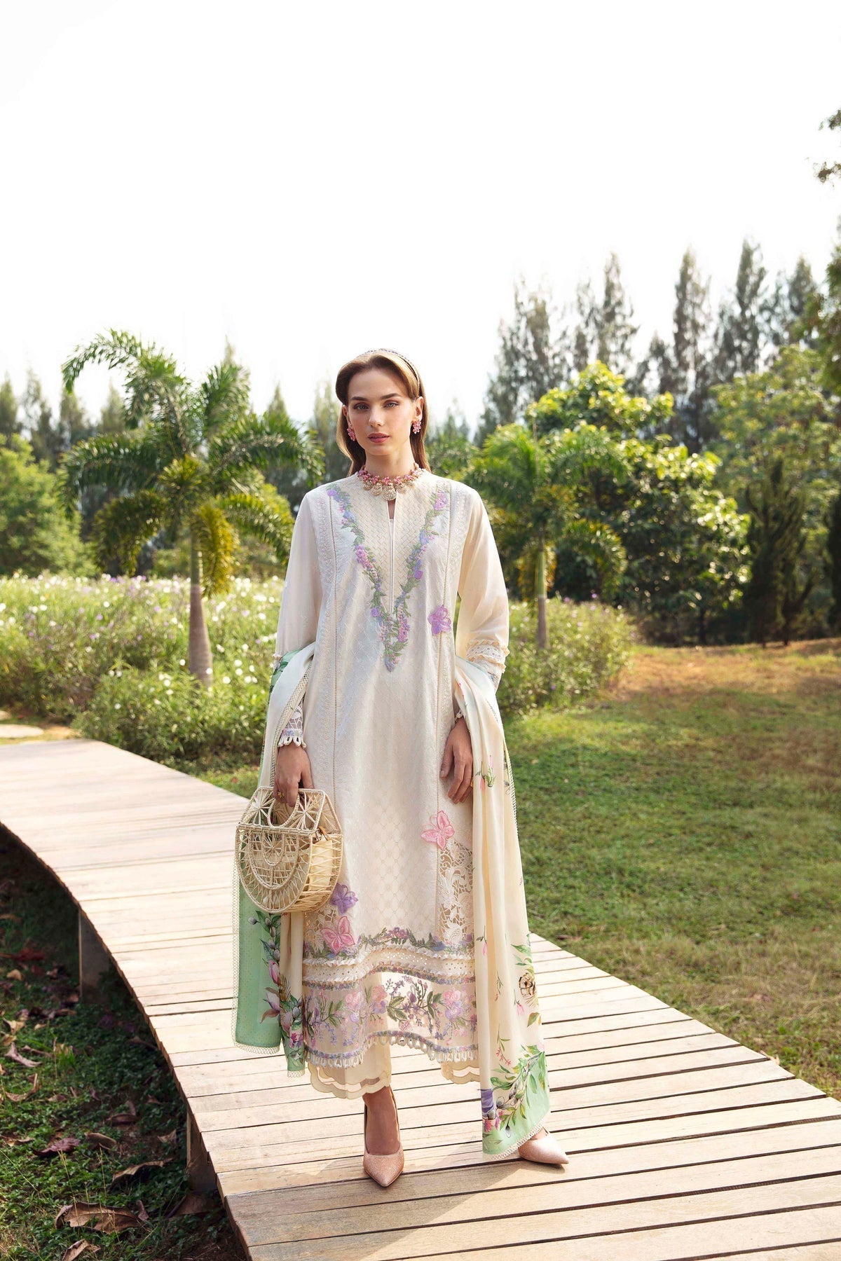 Sable Vogue | Luxury Lawn 24 | Ivy - Waniyas