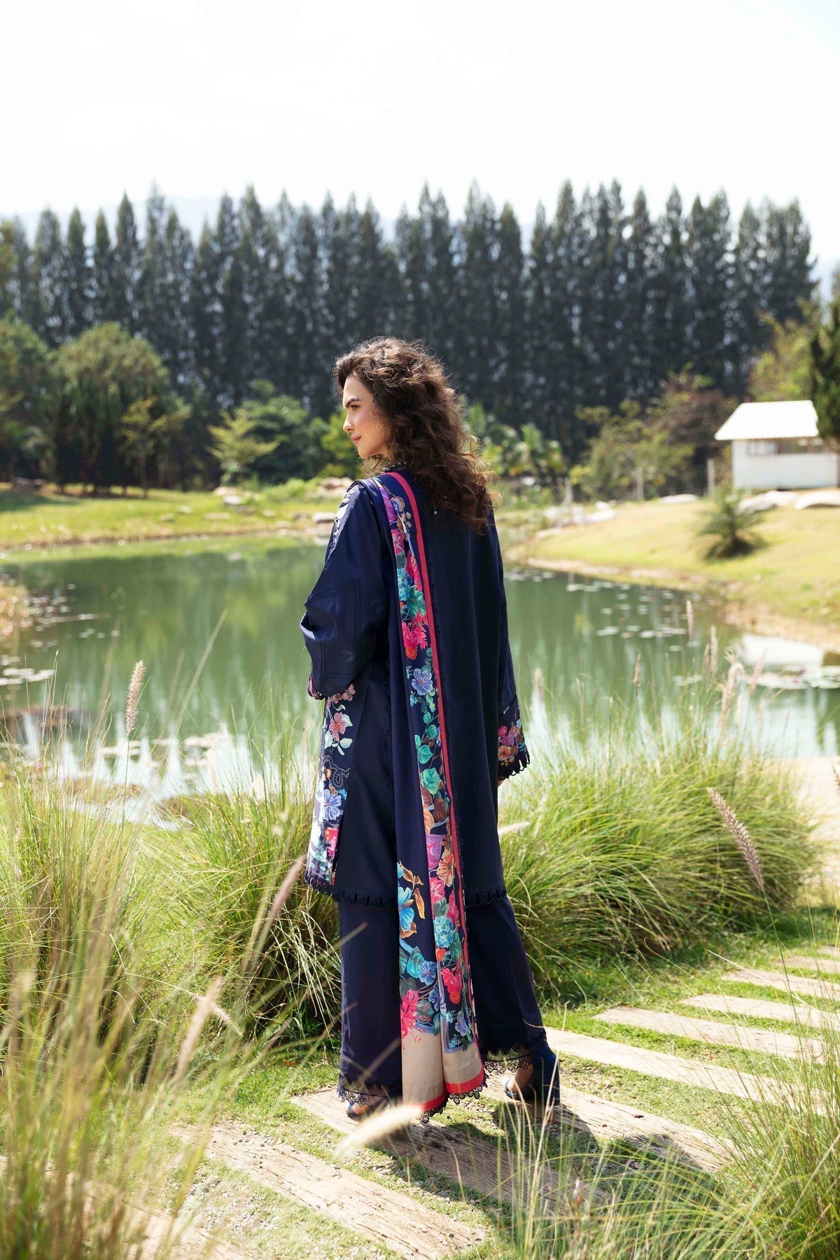 Sable Vogue | Luxury Lawn 24 | Blossom - Waniyas