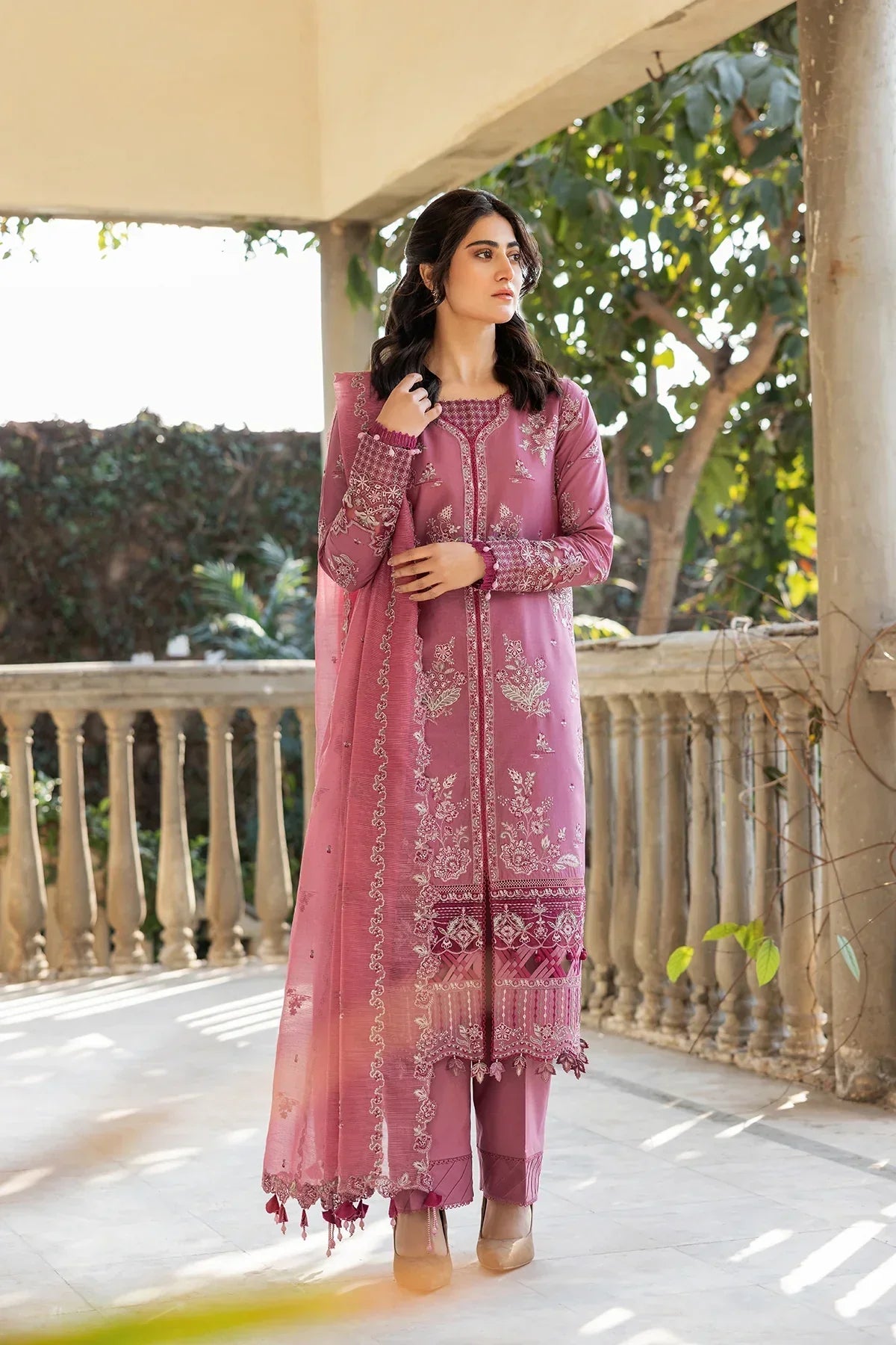 Farasha | Bahaar Embroidered Lawn | Rose Garland - Waniyas