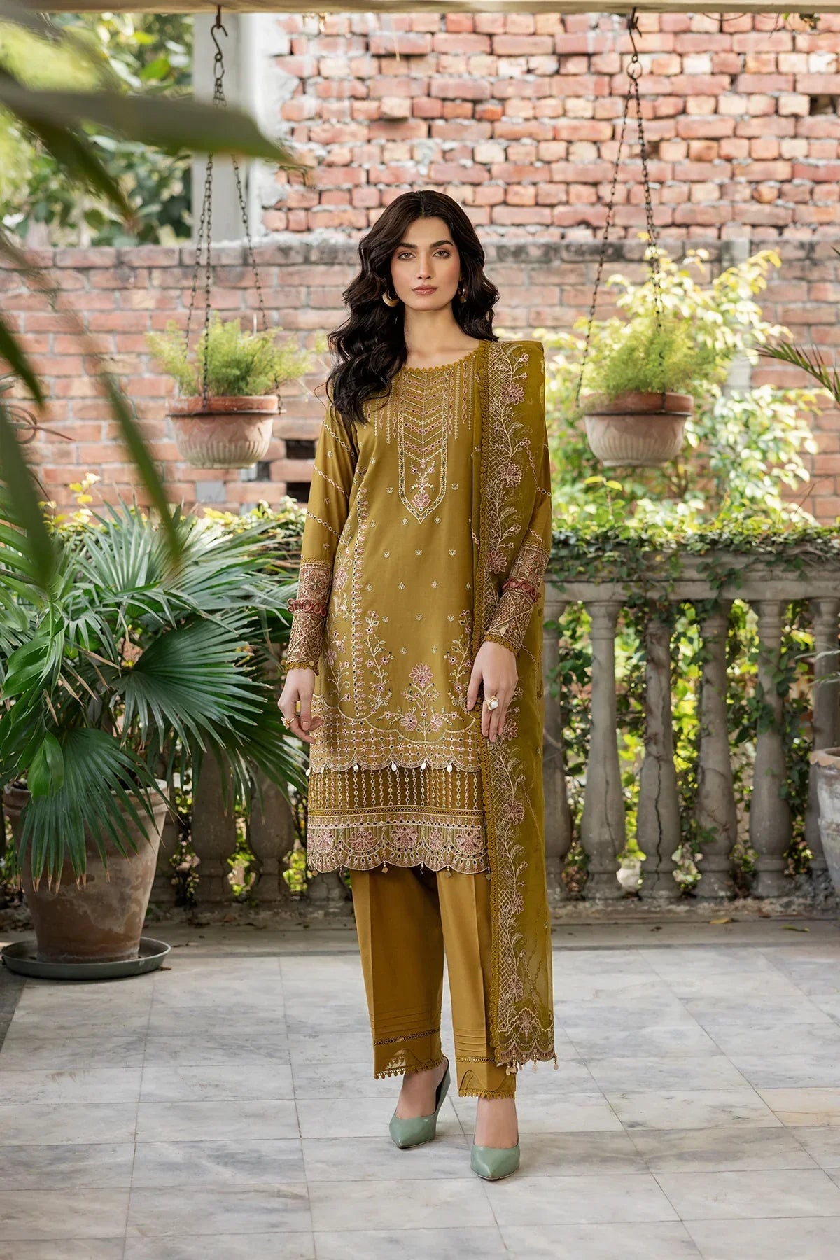 Farasha | Bahaar Embroidered Lawn | Summer Bloom - Waniyas