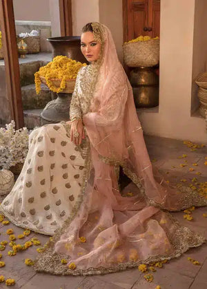 Kanwal Malik | Angana Luxury Formals 23 | Nargis - Waniyas